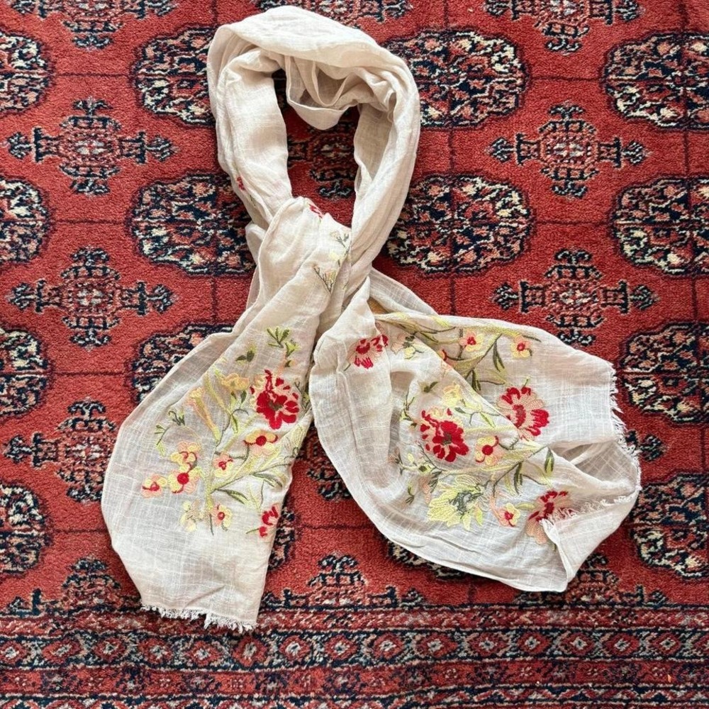 J.Jill 19" x 71"‎ Cotton Embroidered Summer Shawl Scarf MINT CONDITION